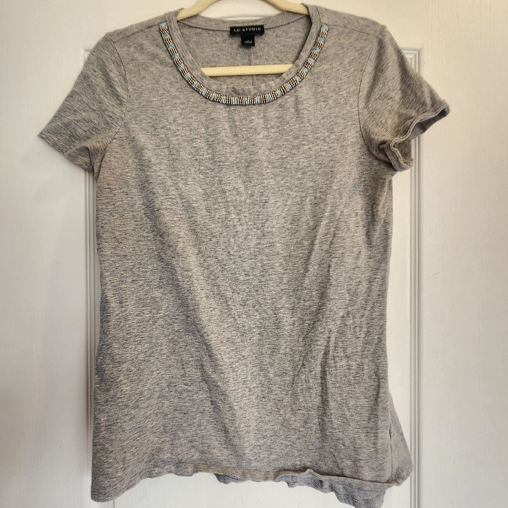I.N. Studio Light Gray Beaded Short Sleeve Tee Size L Euc